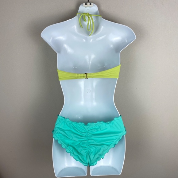 Victoria's Secret Bikini - Size Medium - Picture 8 of 8